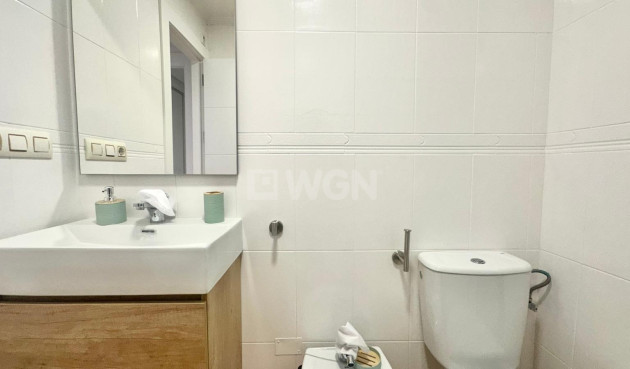 Odsprzedaż - Bungalow - Torrevieja - Playa de los Locos