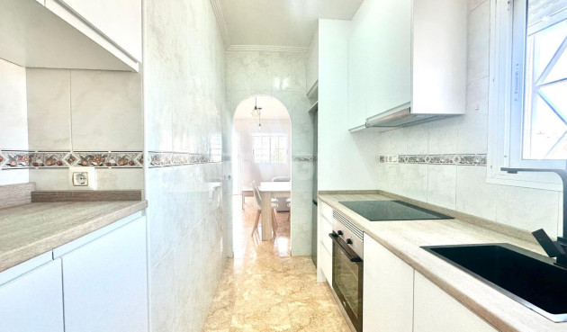 Odsprzedaż - Bungalow - Torrevieja - Playa de los Locos