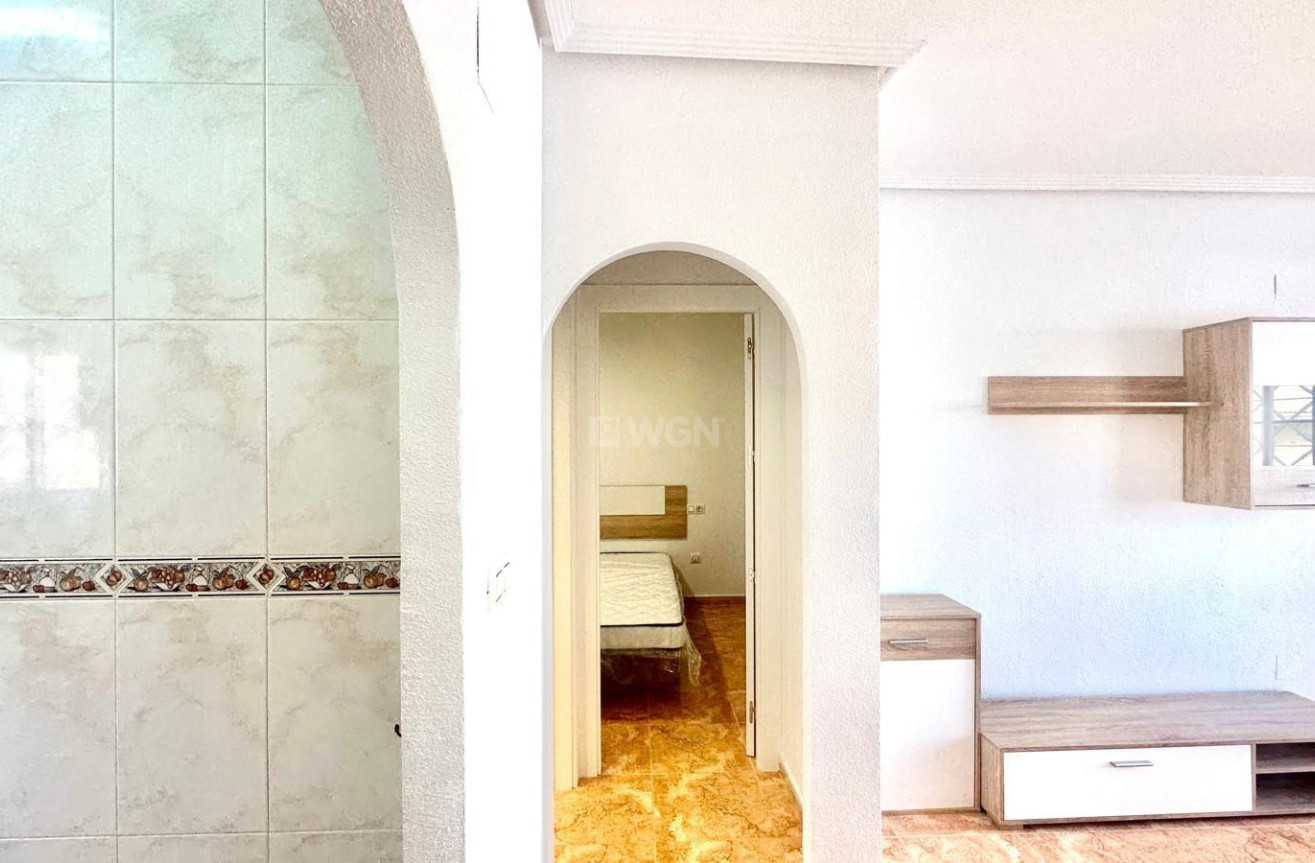 Odsprzedaż - Bungalow - Torrevieja - Playa de los Locos