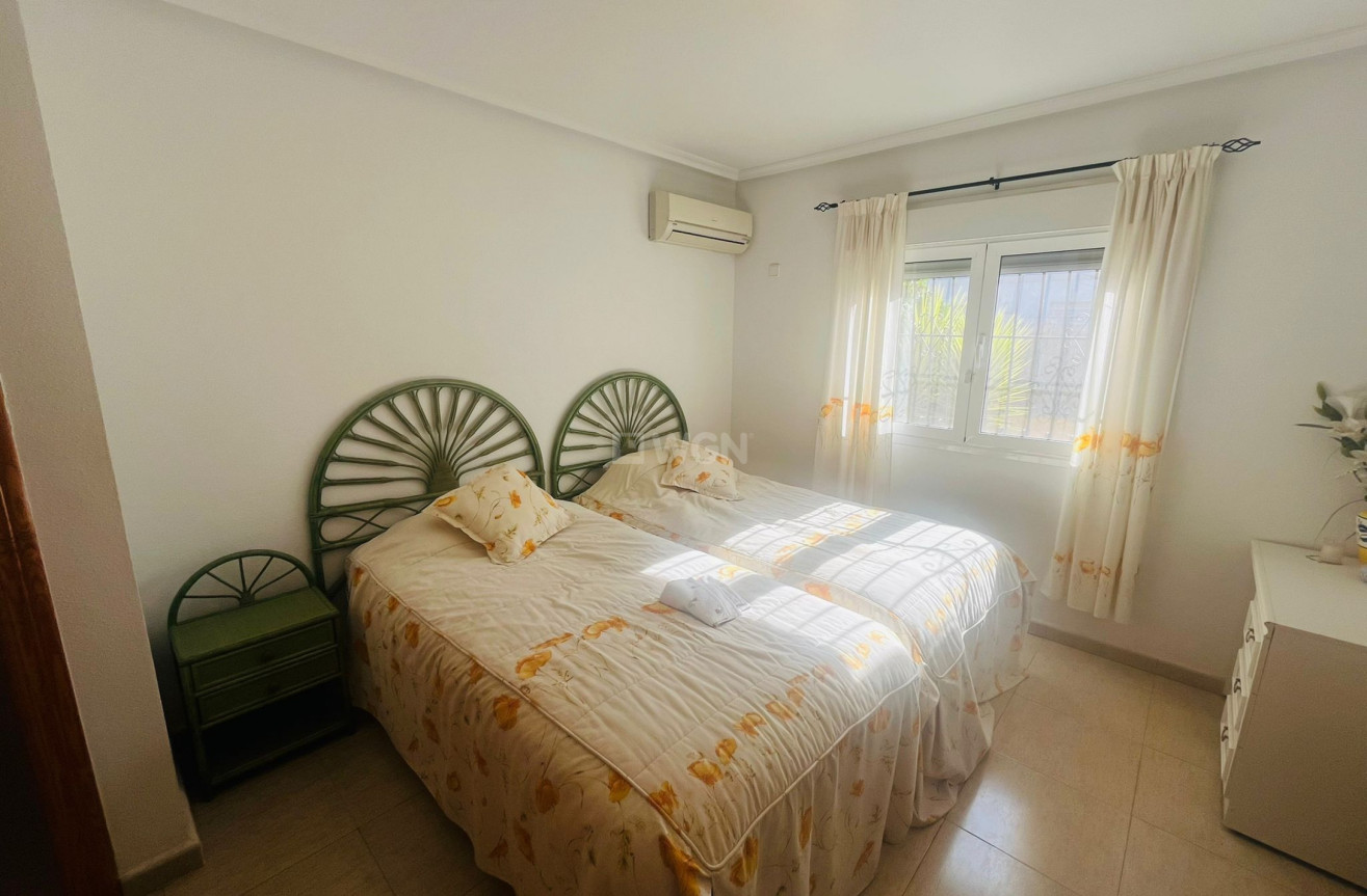 Odsprzedaż - Villa - Gea Y Truyols - Inland