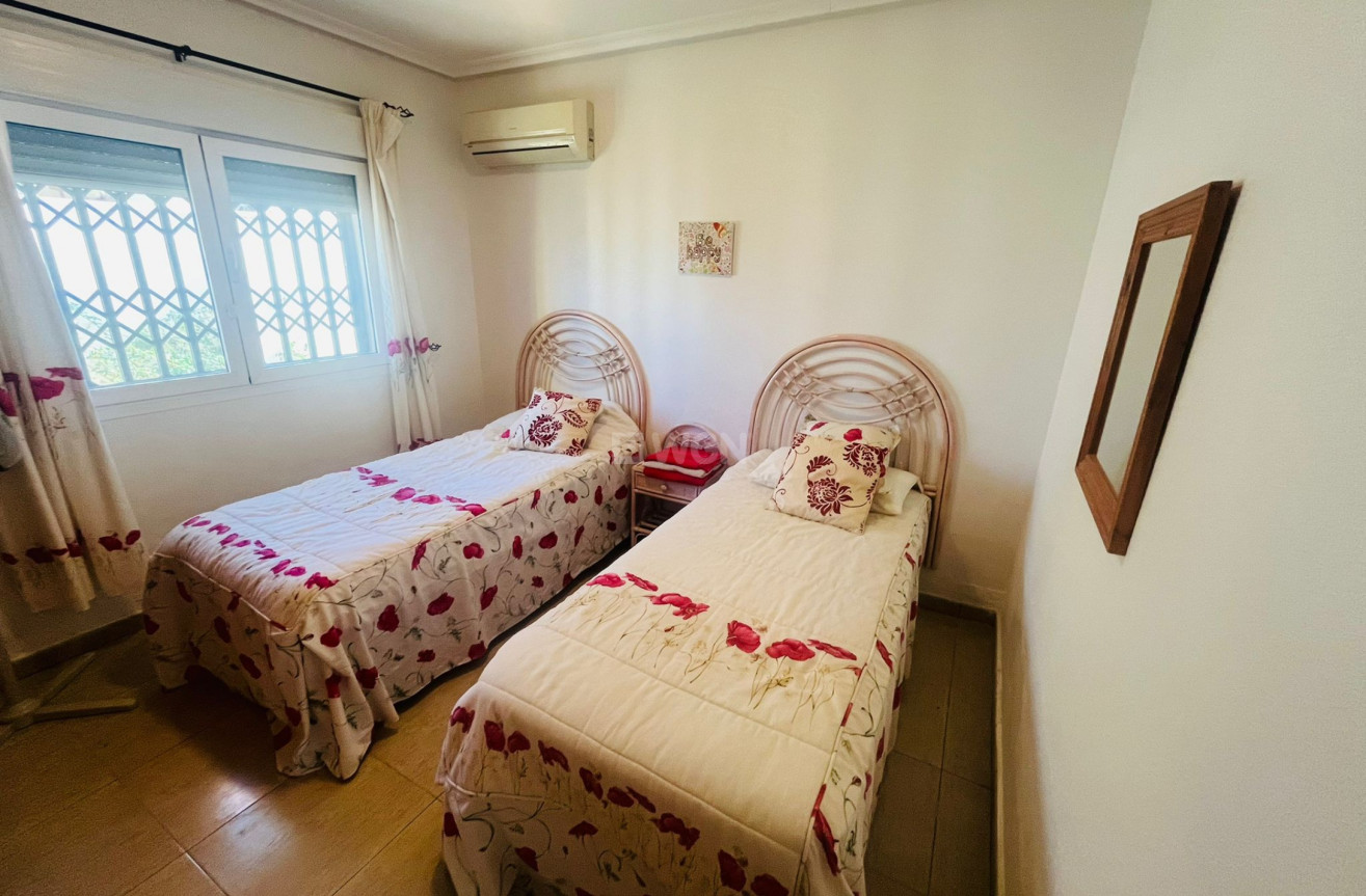 Odsprzedaż - Villa - Gea Y Truyols - Inland