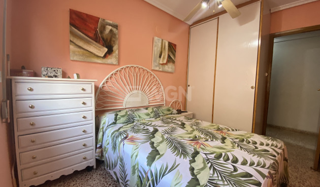 Odsprzedaż - Mieszkanie w bloku - Santa Pola - Costa Blanca