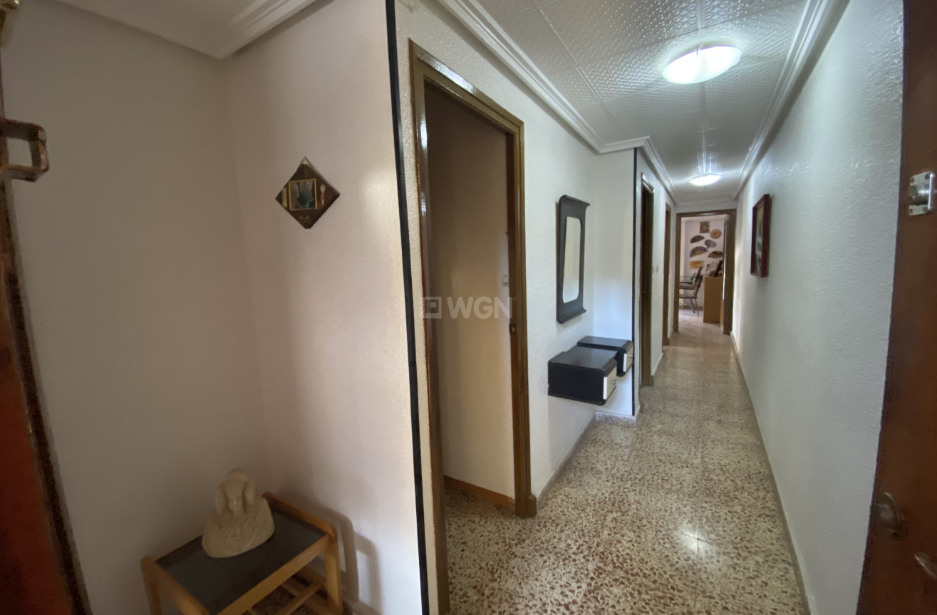 Odsprzedaż - Mieszkanie w bloku - Santa Pola - Costa Blanca