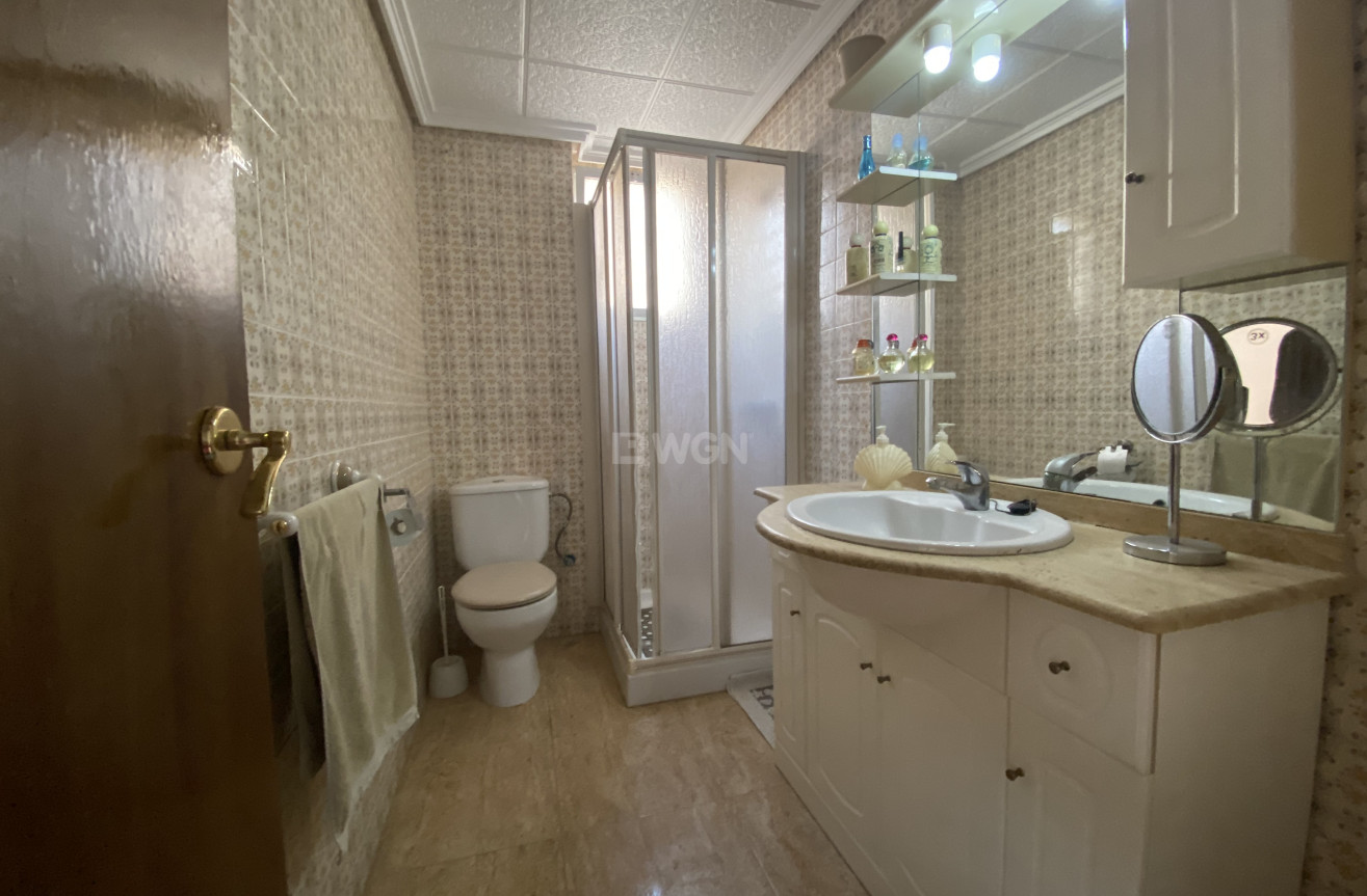 Odsprzedaż - Mieszkanie w bloku - Santa Pola - Costa Blanca