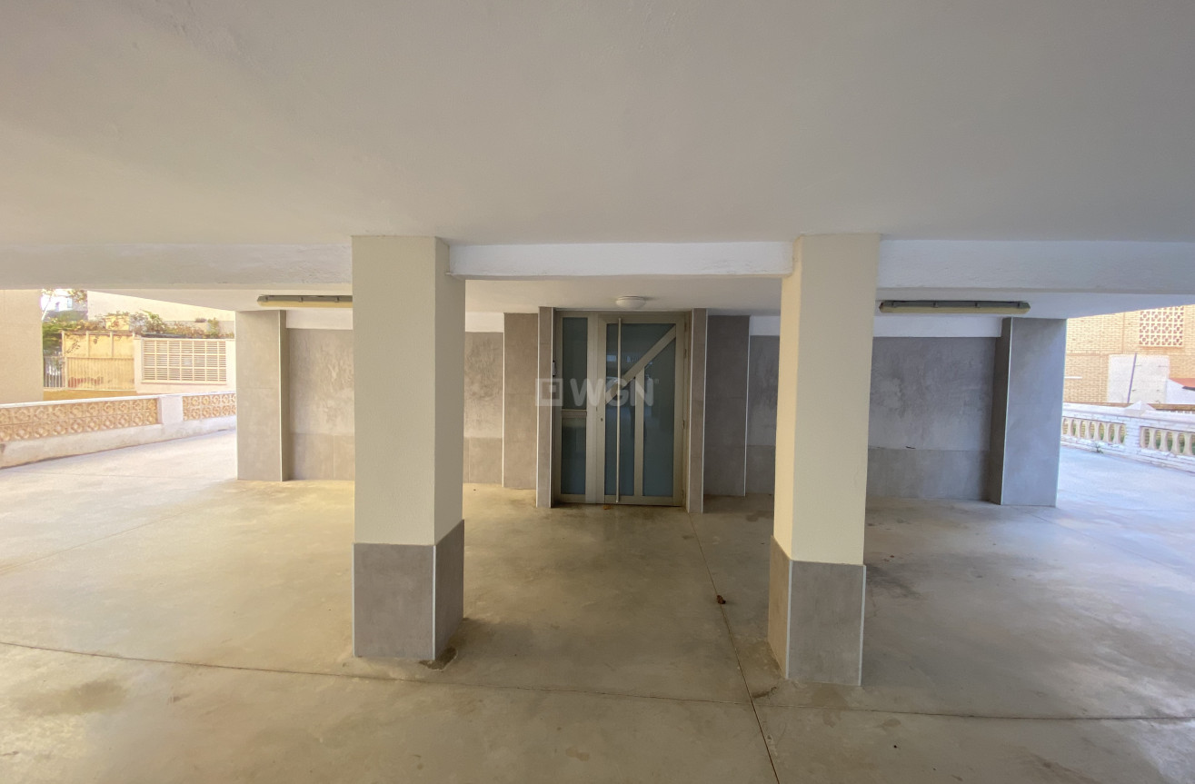 Odsprzedaż - Mieszkanie w bloku - Santa Pola - Costa Blanca