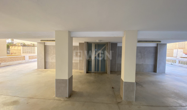 Odsprzedaż - Mieszkanie w bloku - Santa Pola - Costa Blanca