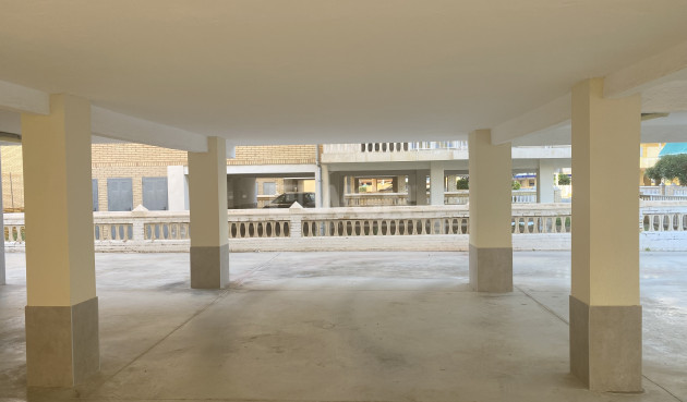 Odsprzedaż - Mieszkanie w bloku - Santa Pola - Costa Blanca