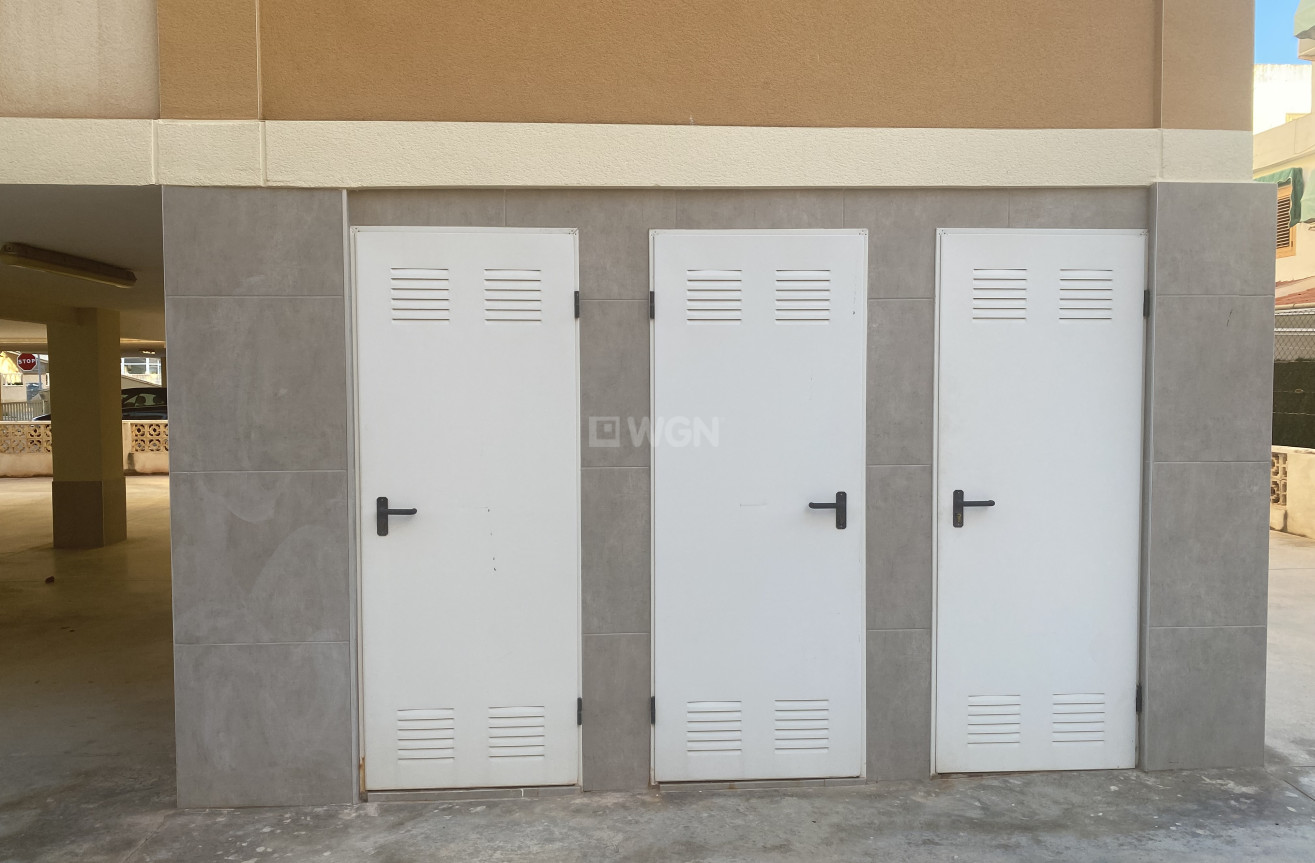 Odsprzedaż - Mieszkanie w bloku - Santa Pola - Costa Blanca