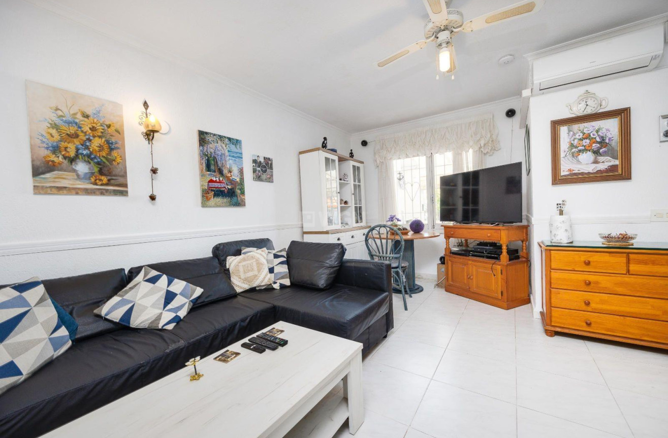 Reventa - Villa - Torrevieja - Calas Blanca