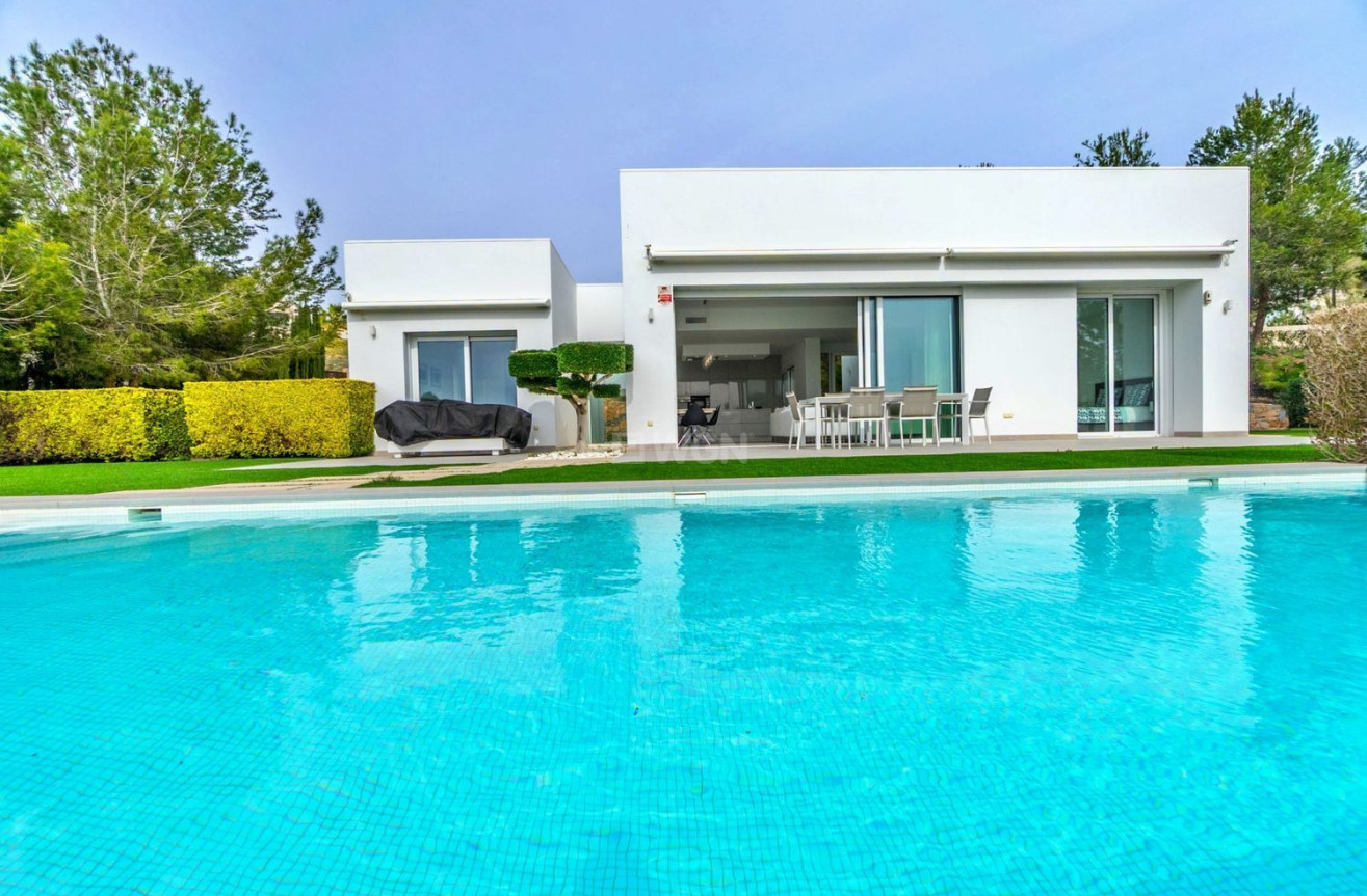 Odsprzedaż - Villa - Orihuela - Las Colinas Golf