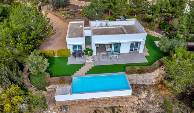 Odsprzedaż - Villa - Orihuela - Las Colinas Golf