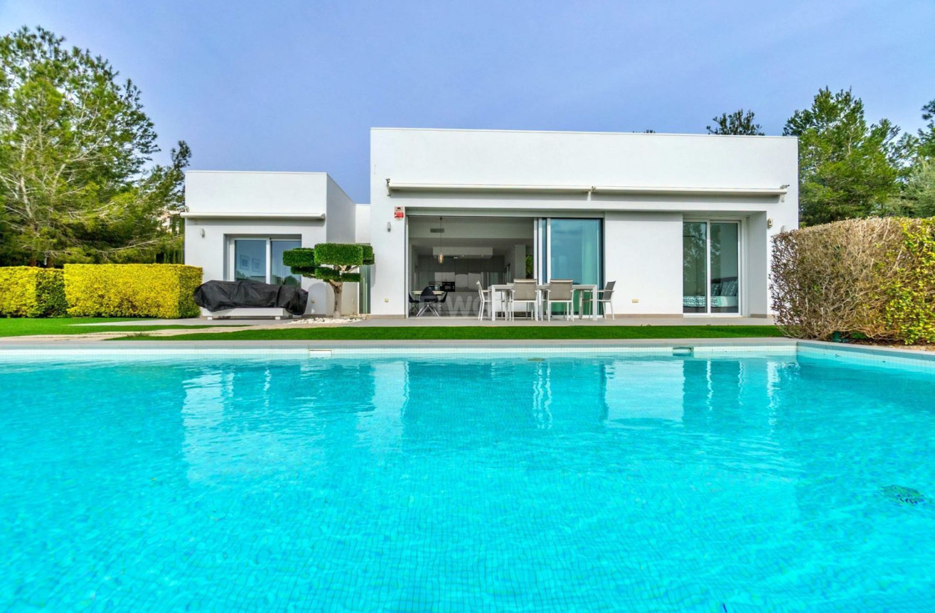 Odsprzedaż - Villa - Orihuela - Las Colinas Golf