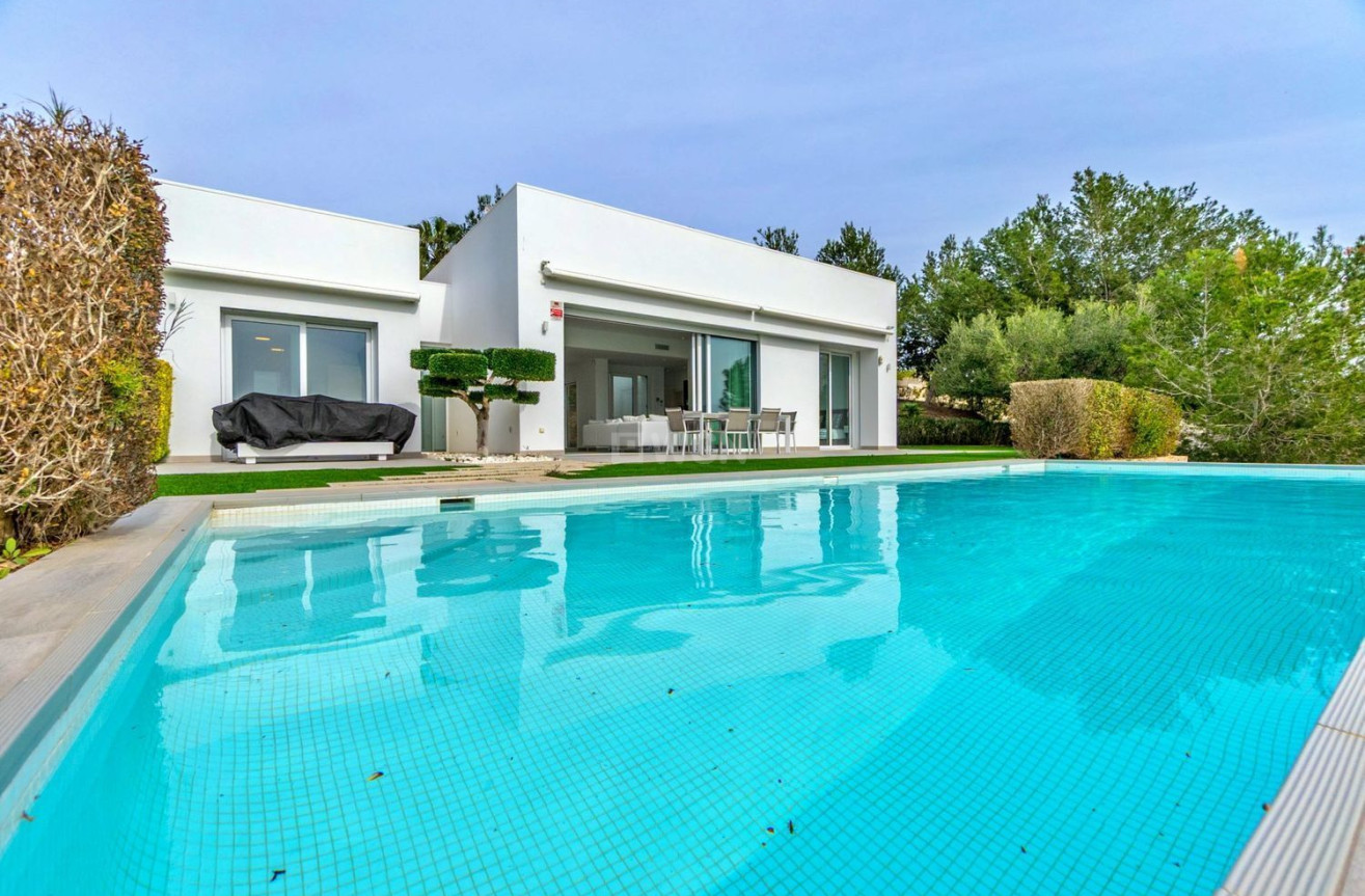 Odsprzedaż - Villa - Orihuela - Las Colinas Golf