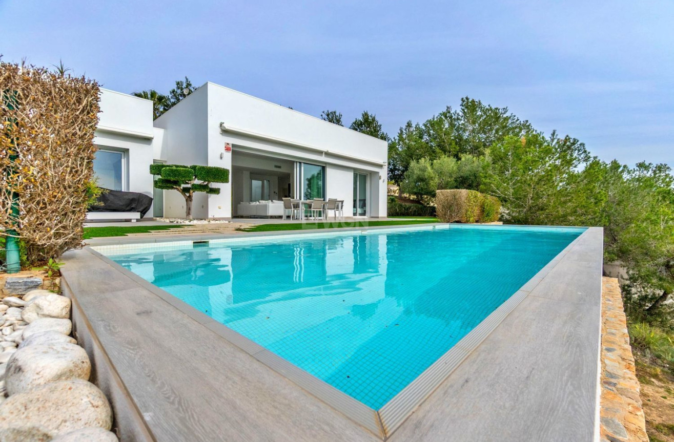 Odsprzedaż - Villa - Orihuela - Las Colinas Golf