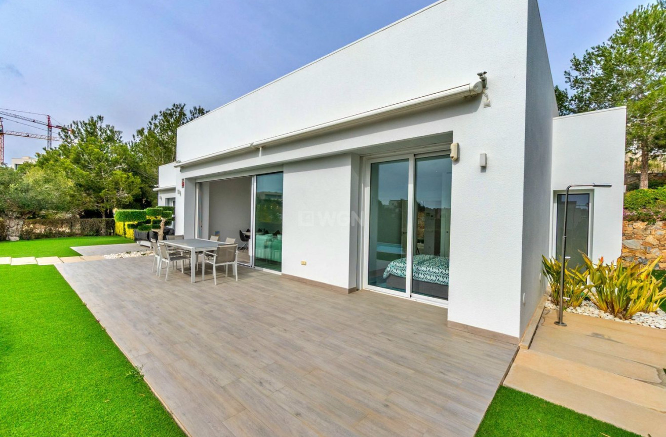 Odsprzedaż - Villa - Orihuela - Las Colinas Golf