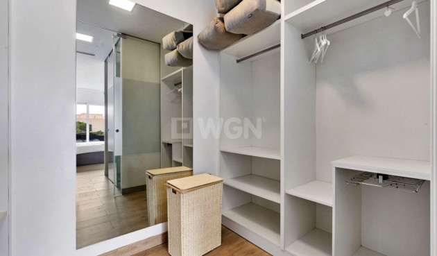 Odsprzedaż - Villa - Orihuela - Las Colinas Golf