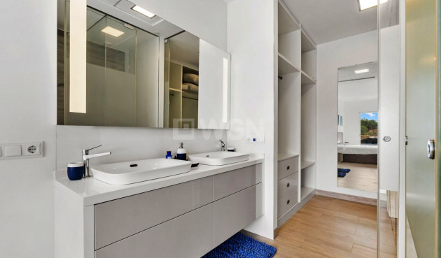 Odsprzedaż - Villa - Orihuela - Las Colinas Golf