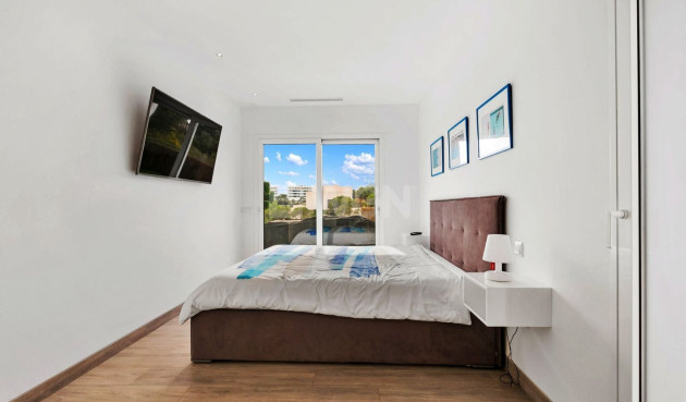 Odsprzedaż - Villa - Orihuela - Las Colinas Golf