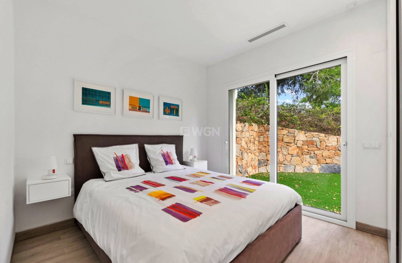 Odsprzedaż - Villa - Orihuela - Las Colinas Golf