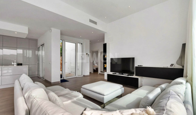 Odsprzedaż - Villa - Orihuela - Las Colinas Golf