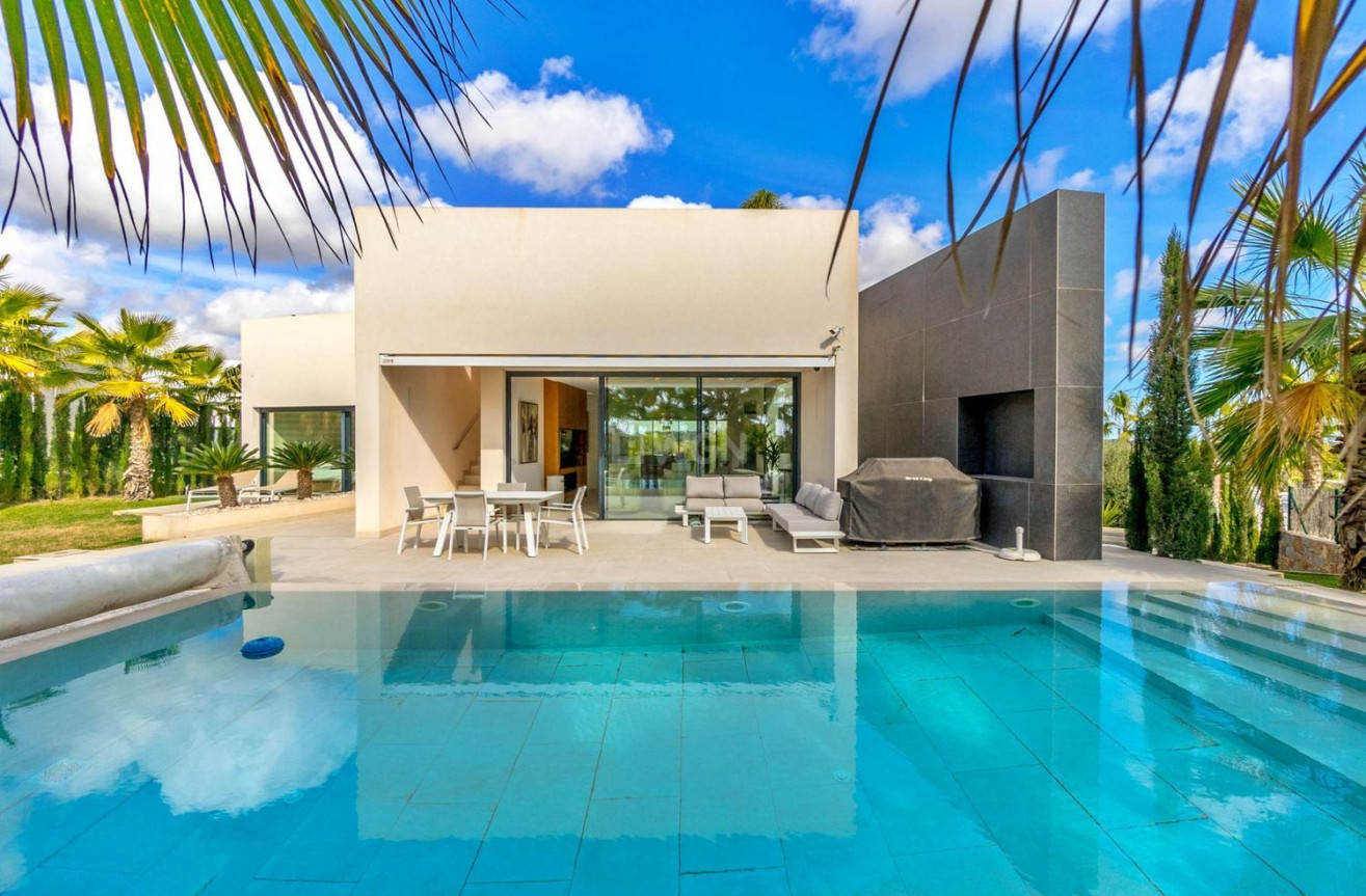 Odsprzedaż - Villa - Orihuela - Las Colinas Golf