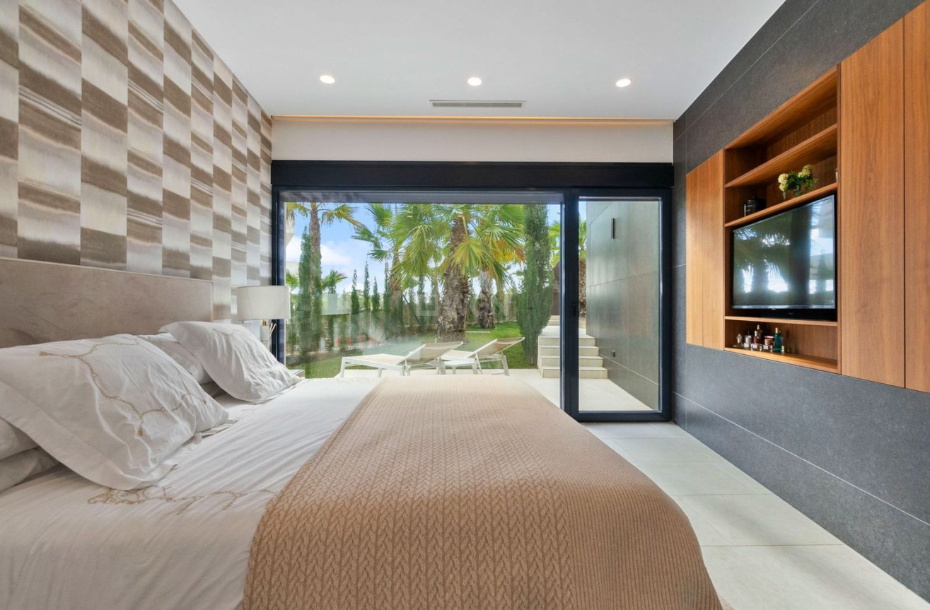 Odsprzedaż - Villa - Orihuela - Las Colinas Golf