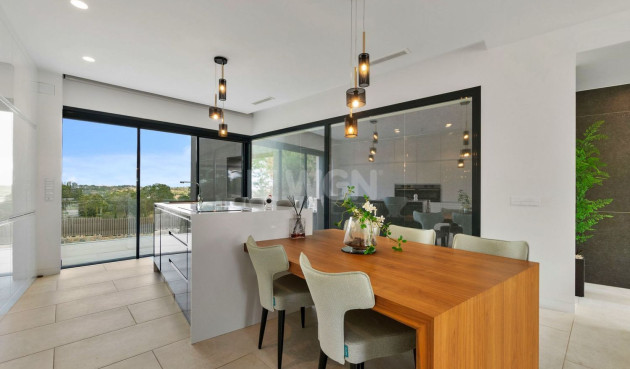 Odsprzedaż - Villa - Orihuela - Las Colinas Golf