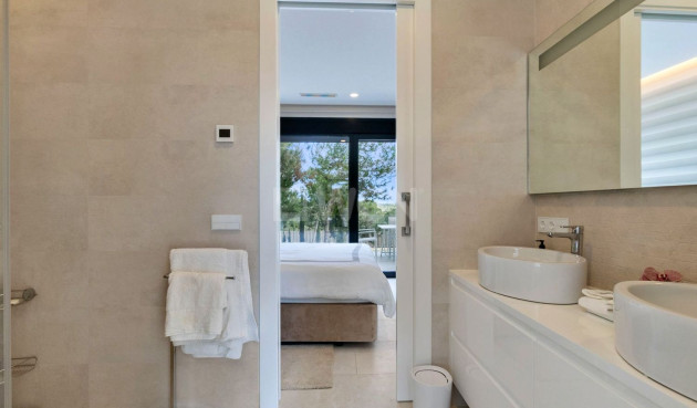 Odsprzedaż - Villa - Orihuela - Las Colinas Golf