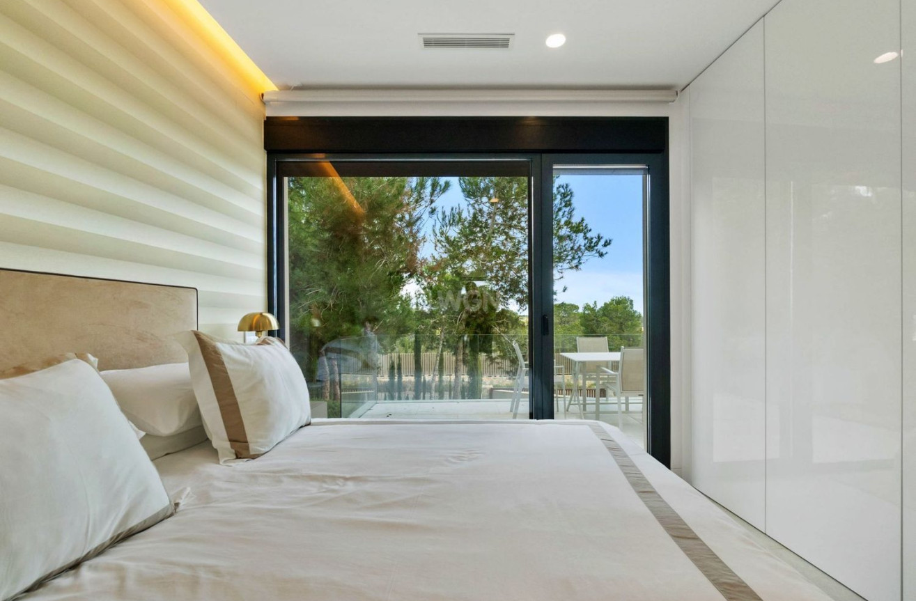 Odsprzedaż - Villa - Orihuela - Las Colinas Golf