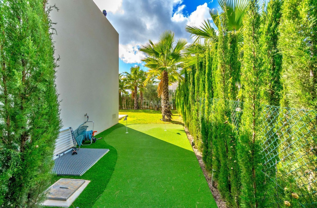 Odsprzedaż - Villa - Orihuela - Las Colinas Golf