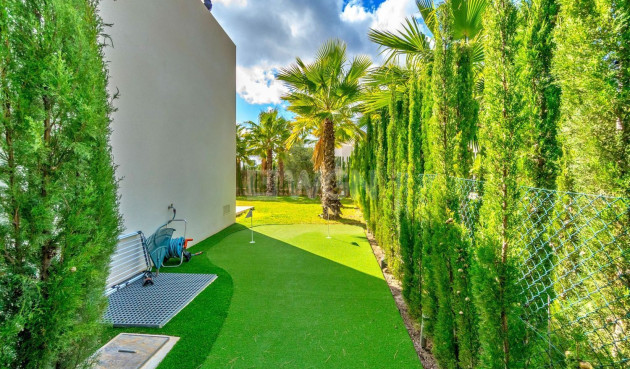 Odsprzedaż - Villa - Orihuela - Las Colinas Golf