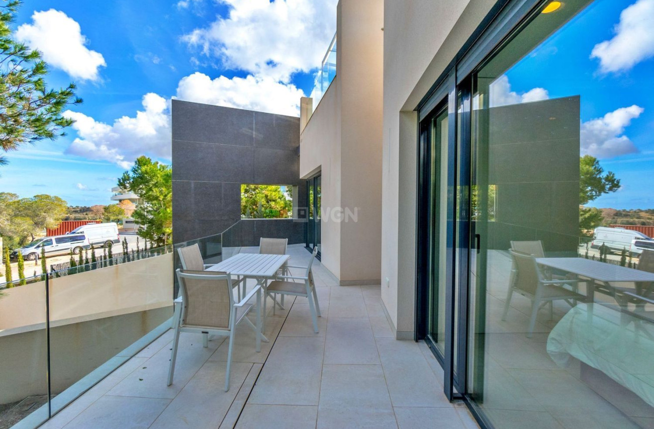 Odsprzedaż - Villa - Orihuela - Las Colinas Golf