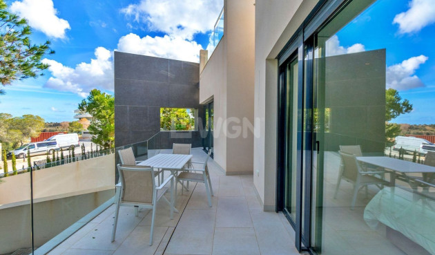 Odsprzedaż - Villa - Orihuela - Las Colinas Golf