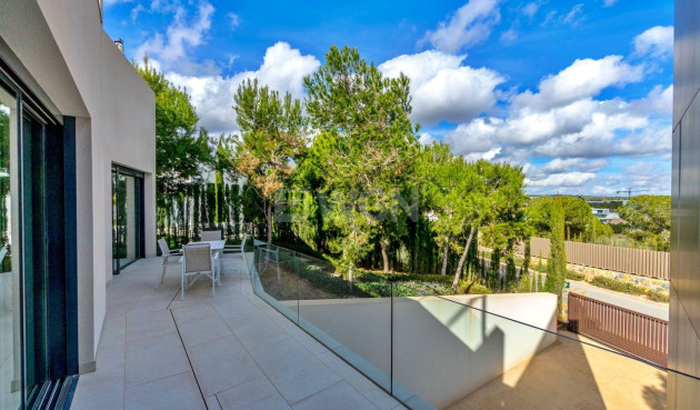 Odsprzedaż - Villa - Orihuela - Las Colinas Golf