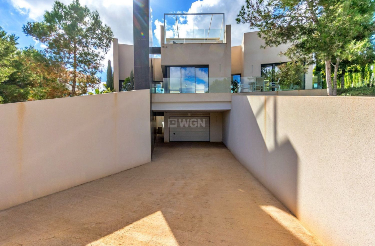 Odsprzedaż - Villa - Orihuela - Las Colinas Golf