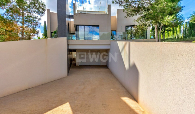 Odsprzedaż - Villa - Orihuela - Las Colinas Golf