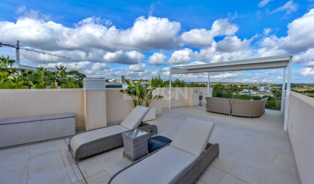 Odsprzedaż - Villa - Orihuela - Las Colinas Golf