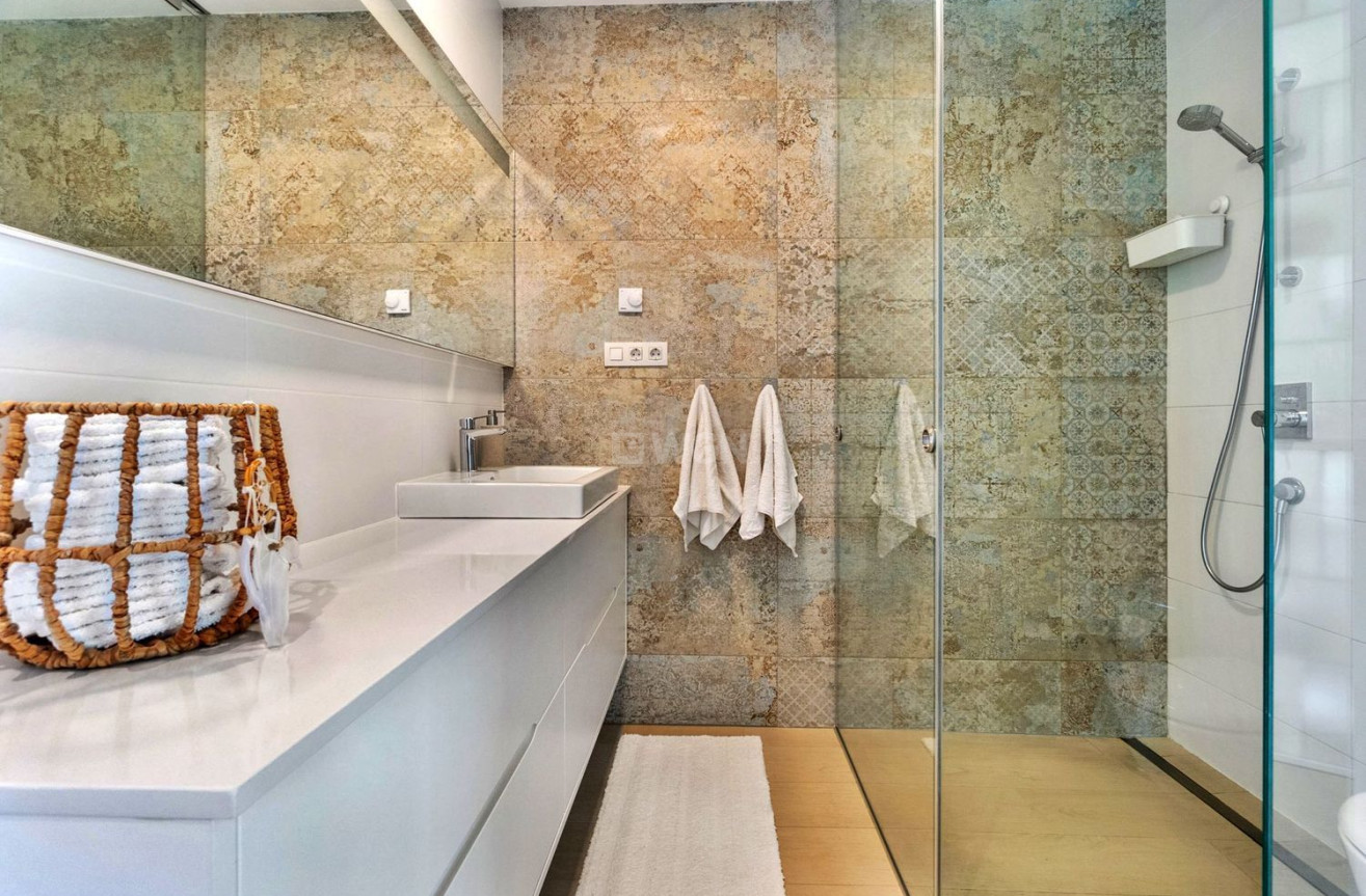 Odsprzedaż - Mieszkanie w bloku - Orihuela - Las Colinas Golf