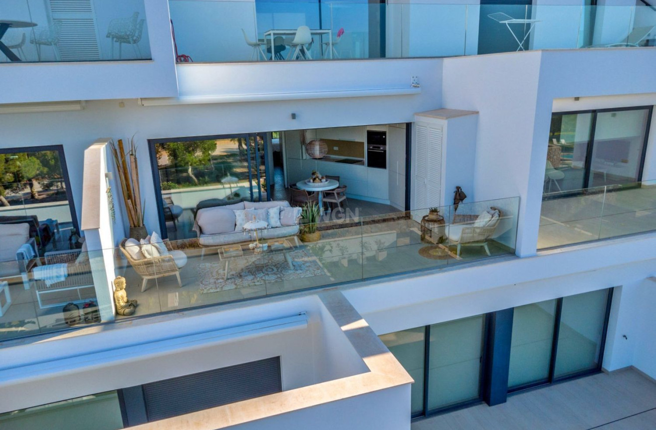 Odsprzedaż - Mieszkanie w bloku - Orihuela - Las Colinas Golf