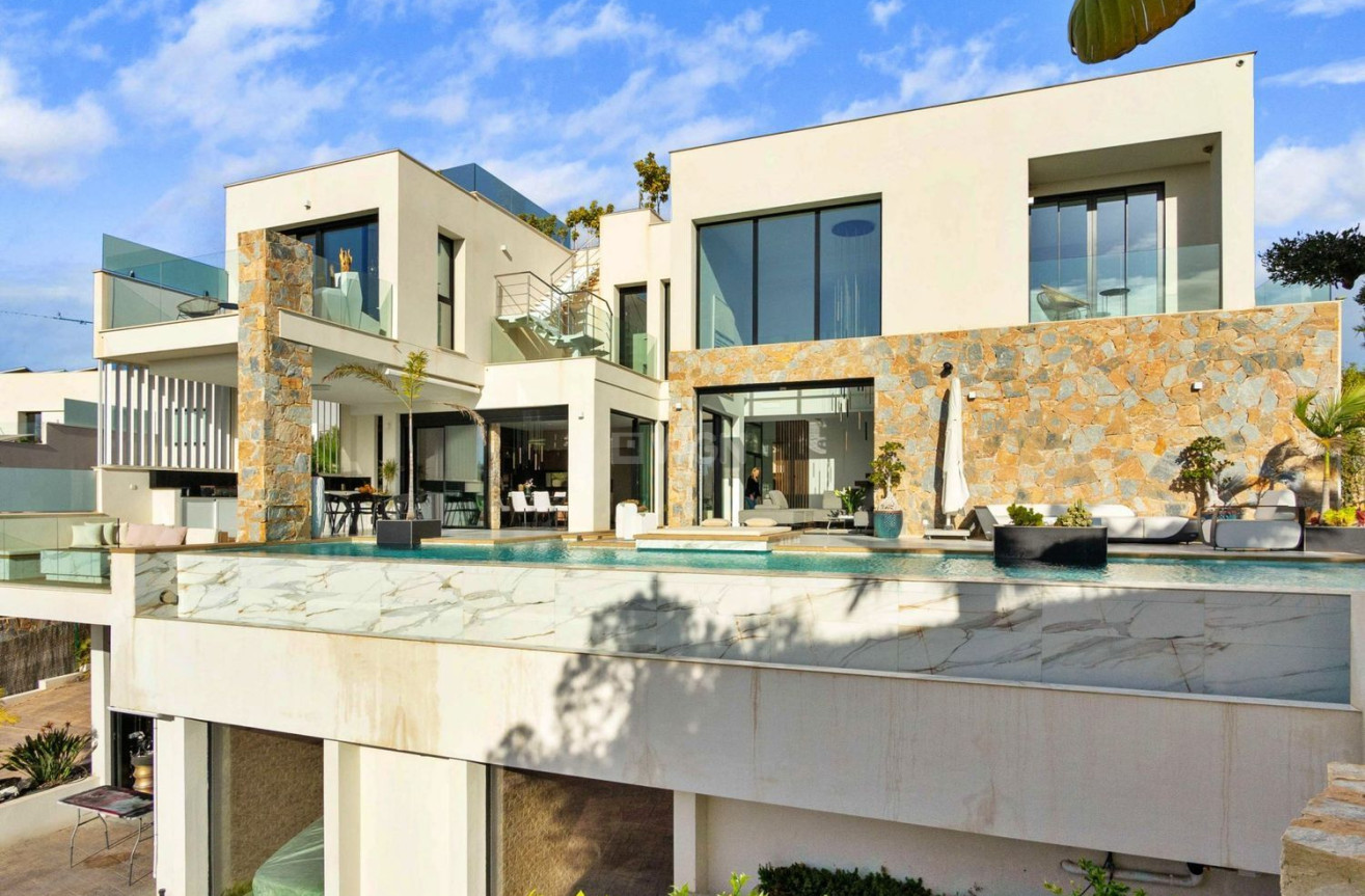 Odsprzedaż - Villa - Orihuela - Las Colinas Golf