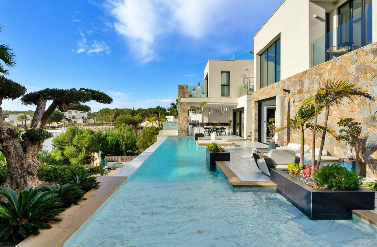 Odsprzedaż - Villa - Orihuela - Las Colinas Golf