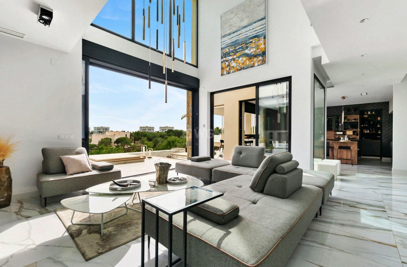 Odsprzedaż - Villa - Orihuela - Las Colinas Golf