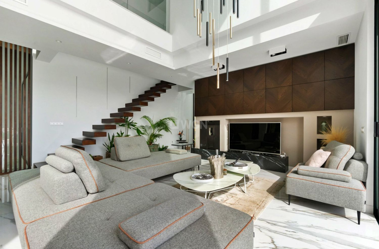 Odsprzedaż - Villa - Orihuela - Las Colinas Golf