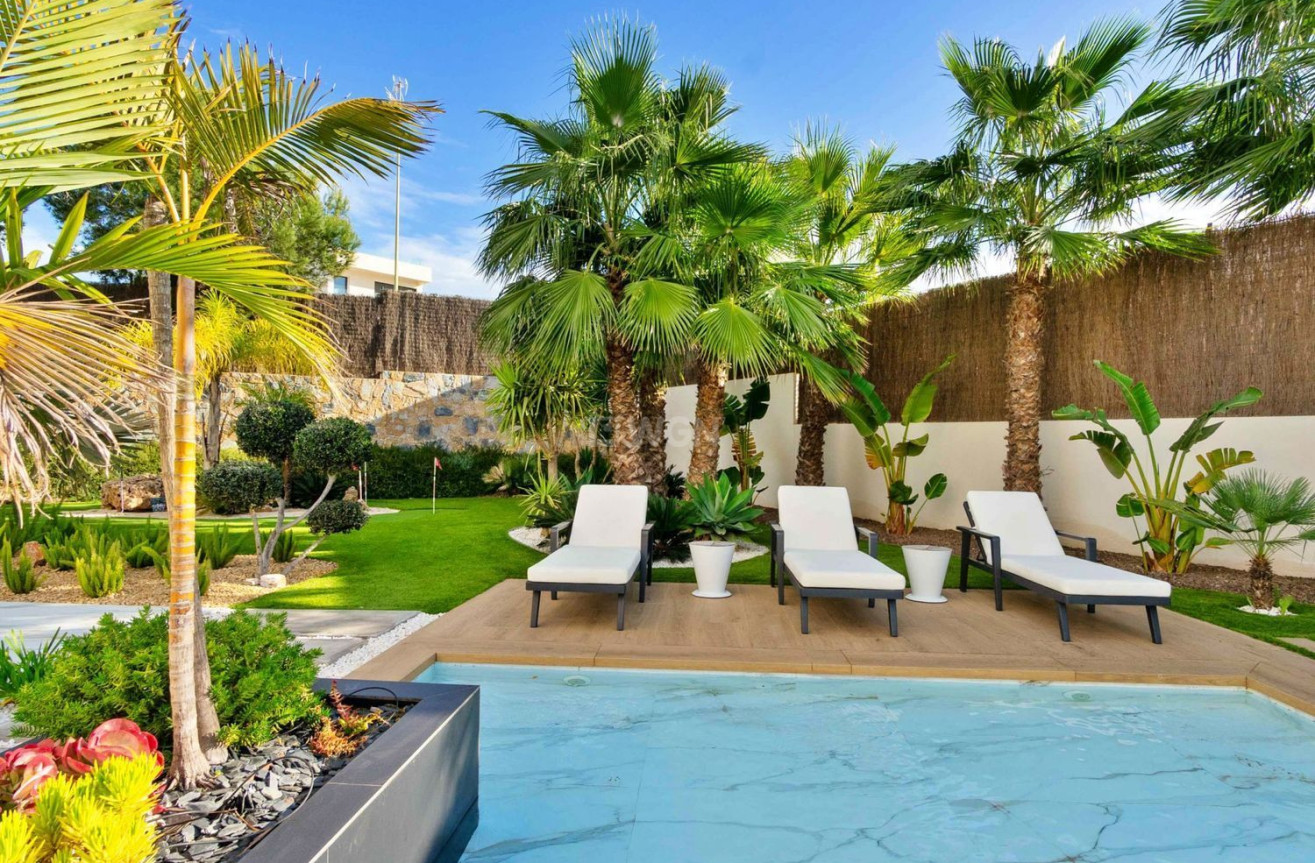 Odsprzedaż - Villa - Orihuela - Las Colinas Golf