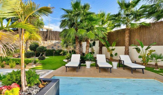 Odsprzedaż - Villa - Orihuela - Las Colinas Golf