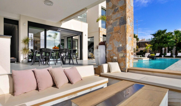 Odsprzedaż - Villa - Orihuela - Las Colinas Golf