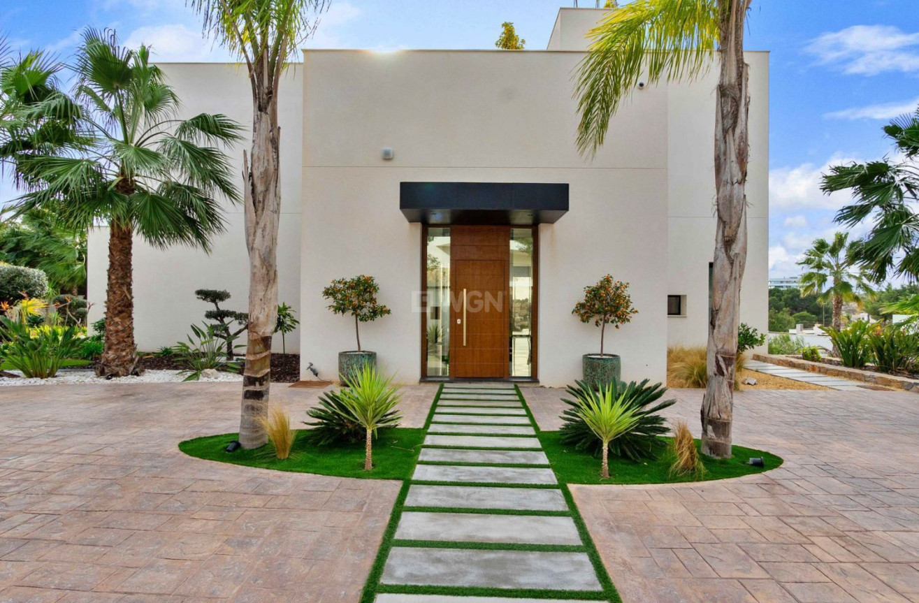 Odsprzedaż - Villa - Orihuela - Las Colinas Golf