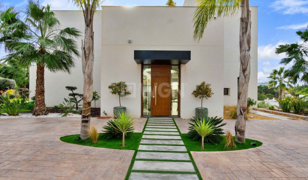 Odsprzedaż - Villa - Orihuela - Las Colinas Golf