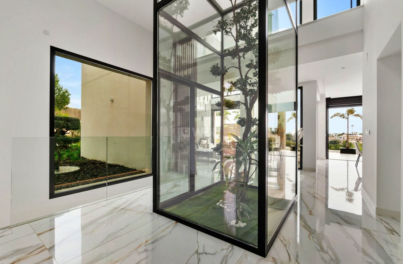 Odsprzedaż - Villa - Orihuela - Las Colinas Golf