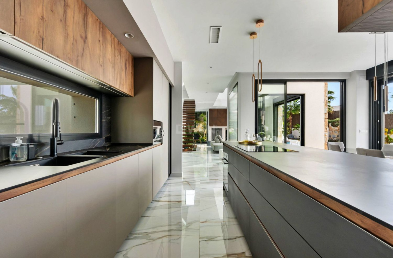 Odsprzedaż - Villa - Orihuela - Las Colinas Golf